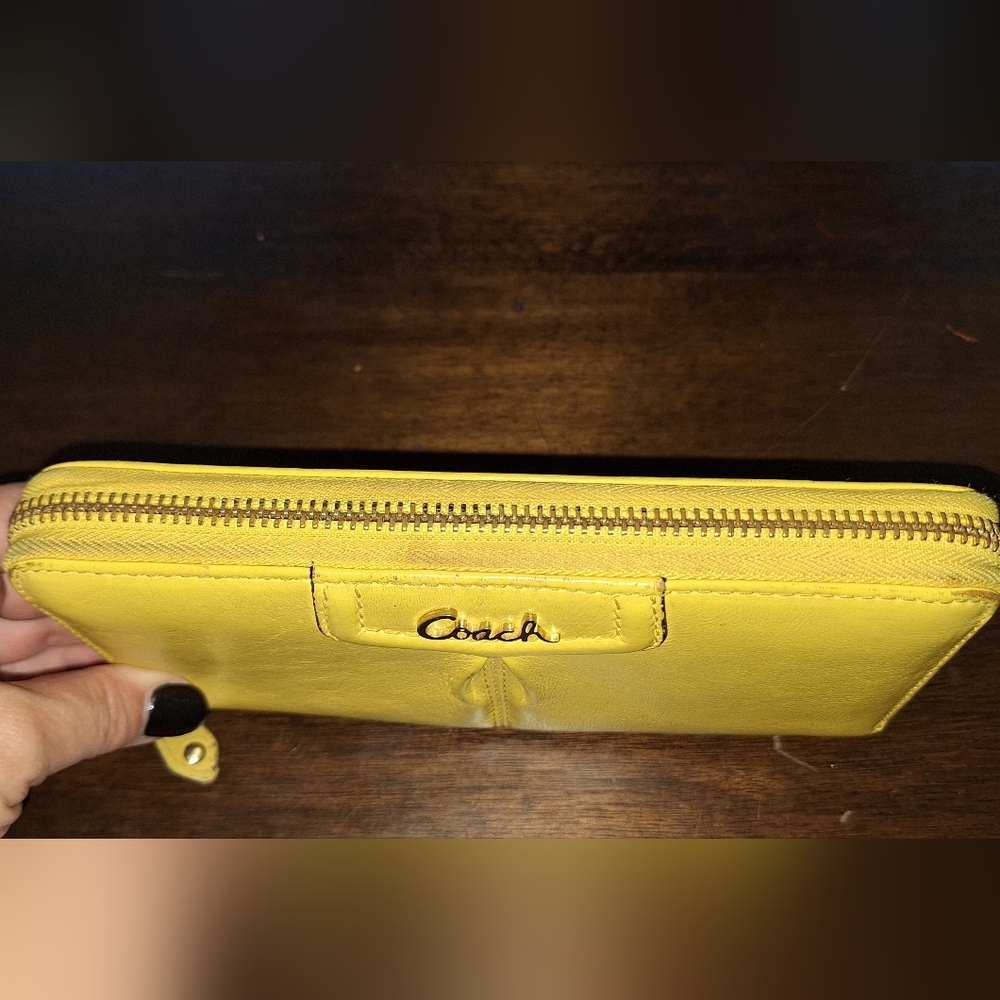 Coach Wallet - Picture 3 of 4